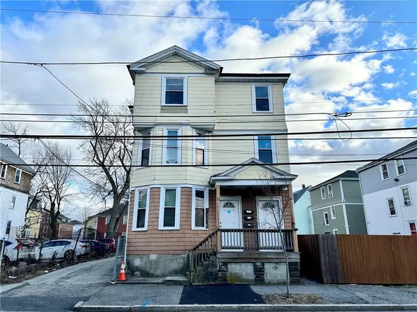 412-414 Potters Ave, Providence, RI 02907