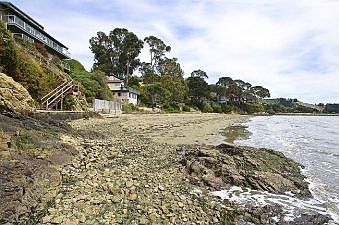 Beach :: 125-127 Western