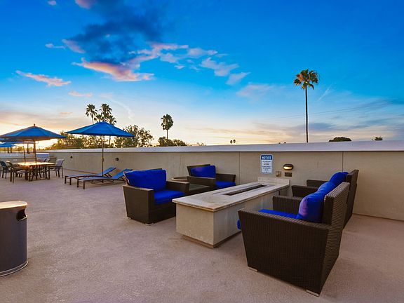 5th image of 10407 Magnolia Blvd #3-212R