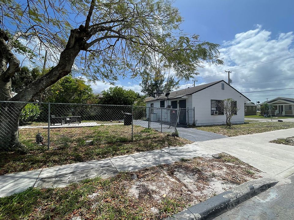 4614 Pinewood Ave, West Palm Beach, FL 33407 Zillow
