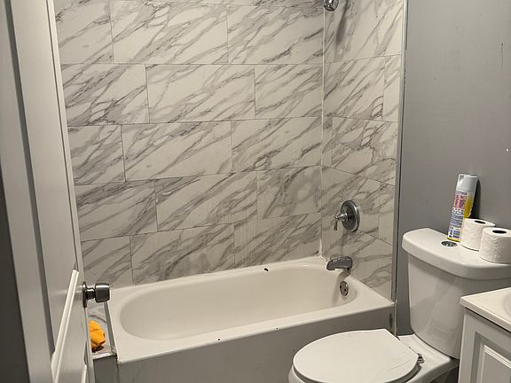 5th image of 3155 N Carlisle St #1