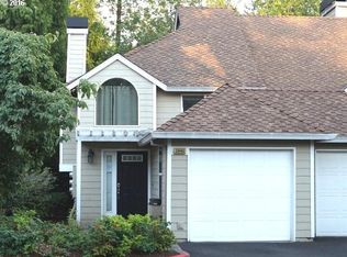 3940 Carman Dr, Lake Oswego, OR 97035
