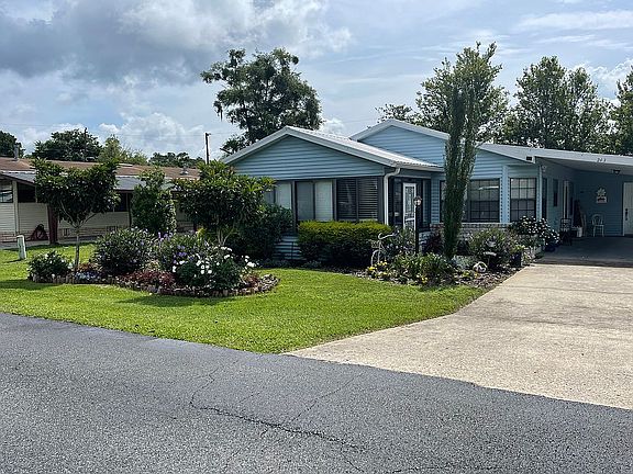 2nd image of 243 SE Pearl Ter