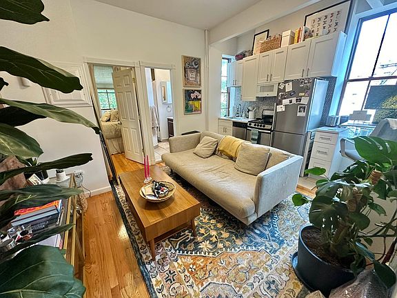 2nd image of 1 King St APT 8