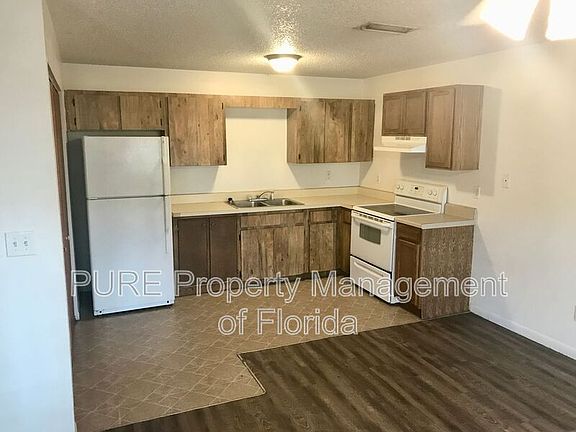 3rd image of 3800 NE 41st St APT C