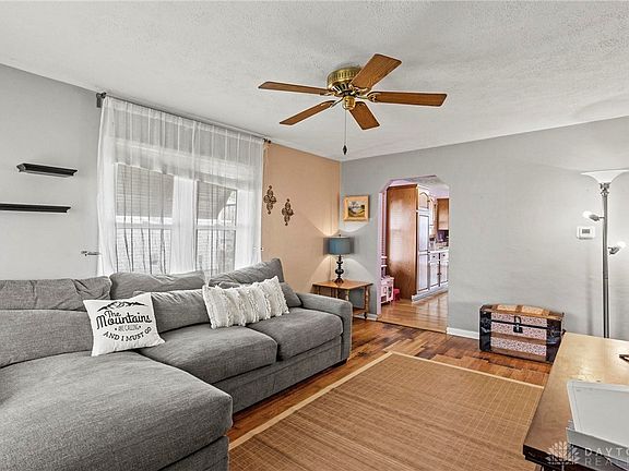 5th image of 1231 Edward Dr