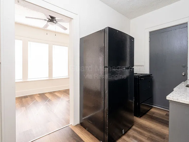 423 N Emporia Ave #2 — Photo 9