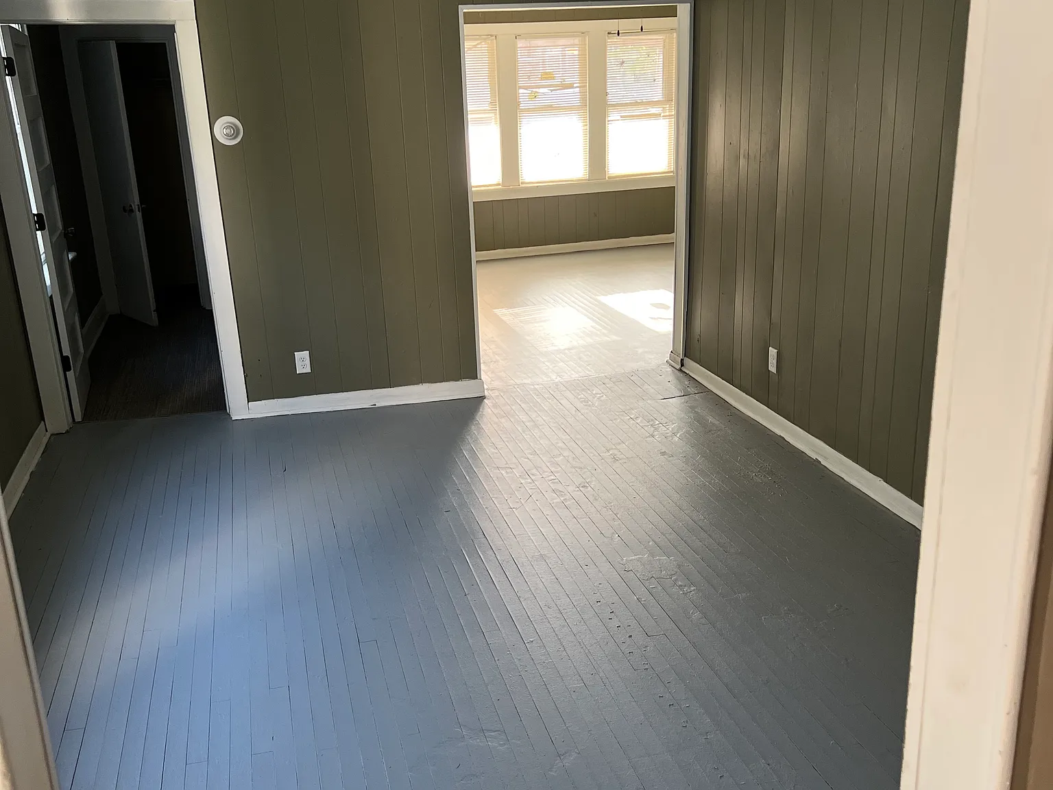 3 bed, 1000 sqft, $1,250 — Photo 1