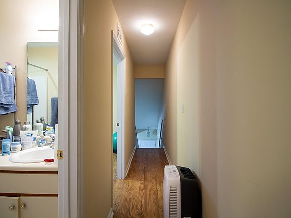 2nd image of 1374 Castelnau Ct #C