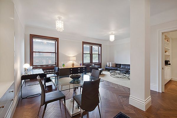 1st image of 26 E 63rd St APT 4F