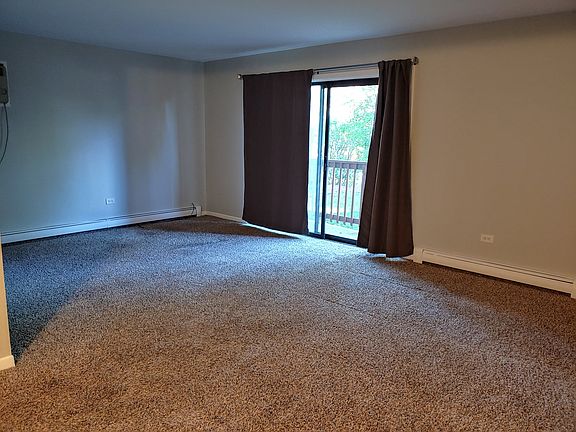 4th image of 1130 Chalet Dr APT 1N