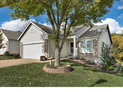 3235 Country Hollow Dr, Saint Louis, MO, 63129