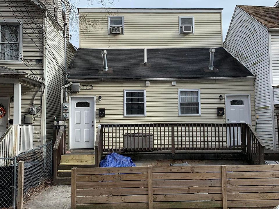 1st image of 173 York Ave