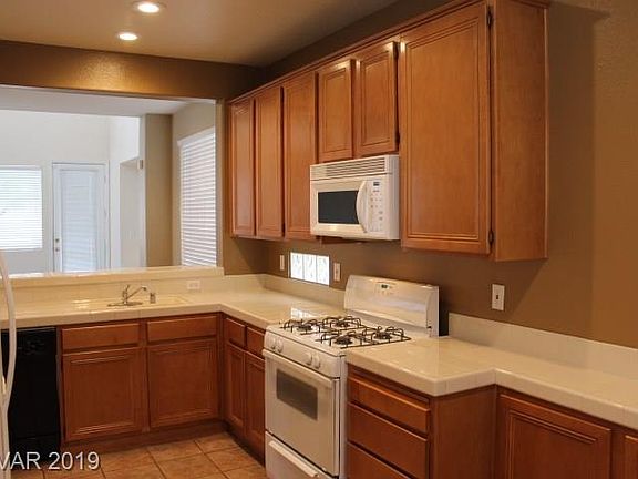 5th image of 9850 Del Mar Heights St #0