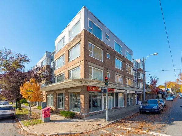 2103 W 45th Ave #302, Vancouver, BC V6M 2J2