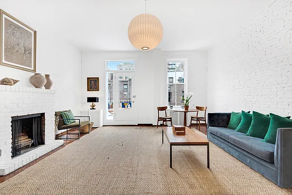 Sold by Douglas Elliman | media 21