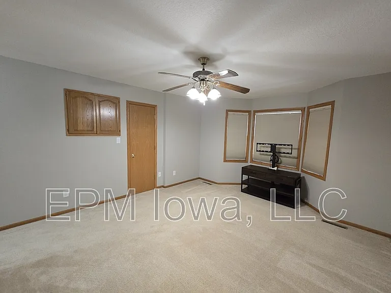 4710 Donald Dr — Photo 35