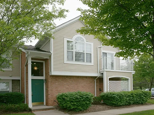 56751 Scotland Blvd, Shelby Twp, MI 48316