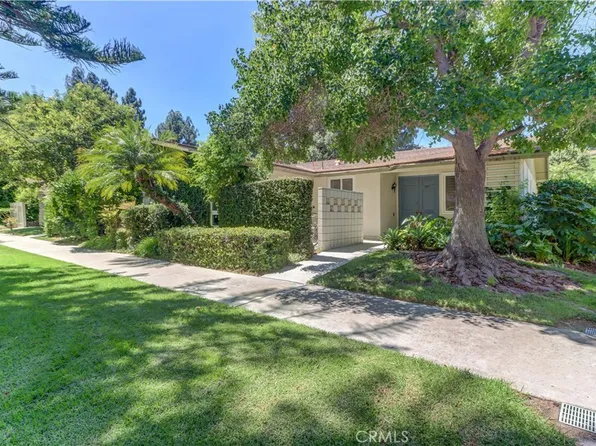 30 Calle Aragon Unit E, Laguna Woods, CA 92637