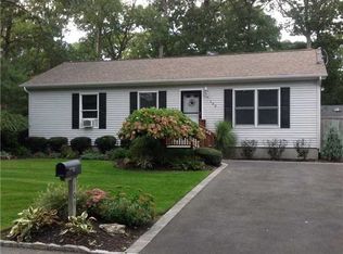 103 Hampton Ave, Mastic, NY 11950