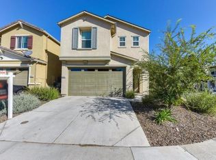8945 Robbins Rd, Sacramento, CA 95829