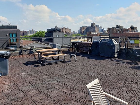 3rd image of 81 Pulaski St APT 1A