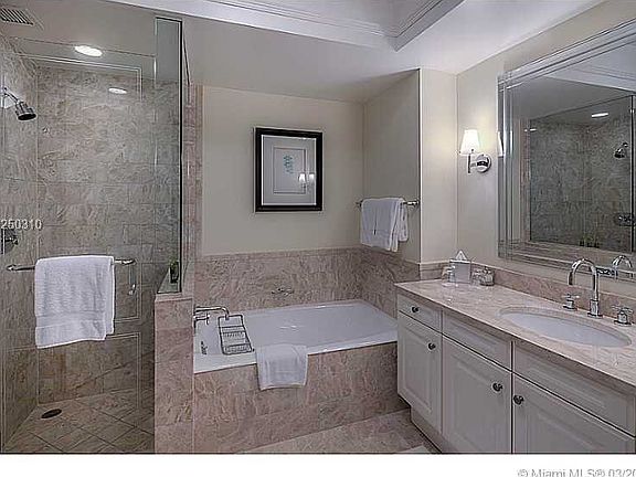 2nd image of 1435 Brickell Ave #33112