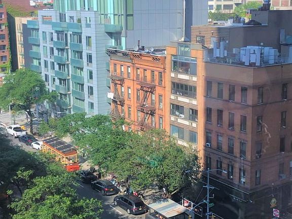 3rd image of 500 W 43rd St APT 9F