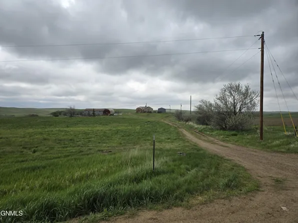 3242 140th Ave NW, Alexander, ND 58831