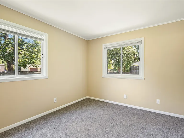 3735 Highcrest Rd — Photo 15