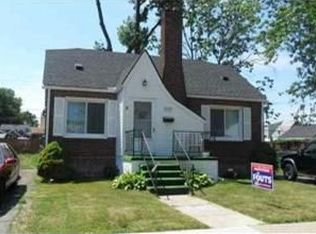 8102 Chalmers Ave, Warren, MI