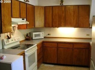 730 E 2nd St, Rainier, OR 97048