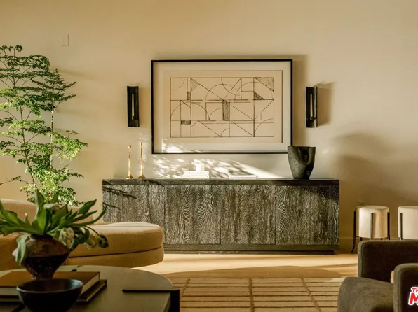 702 N Doheny Dr #Townhouse 12, West Hollywood, CA 90069