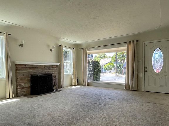 5th image of 456 N 12th St