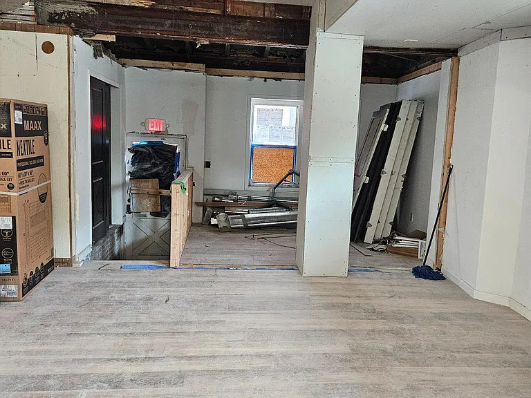 404 N Charlotte St — Photo 3