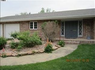 415 Longview Ct, Longmont, CO 80501