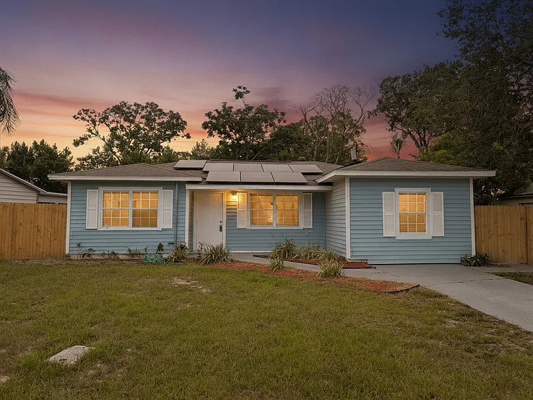 111 W Grapefruit Cir — Photo 1