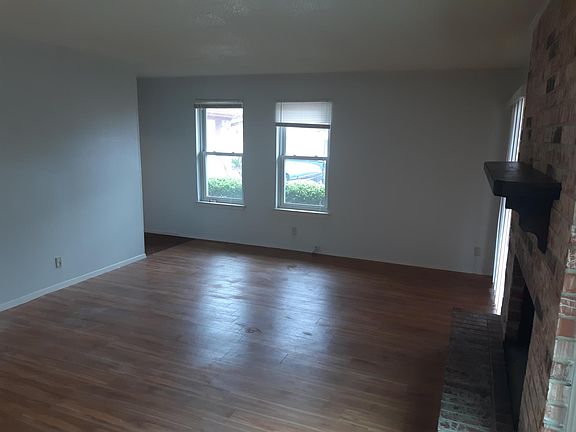 2nd image of 3105 Rogge Ln #B