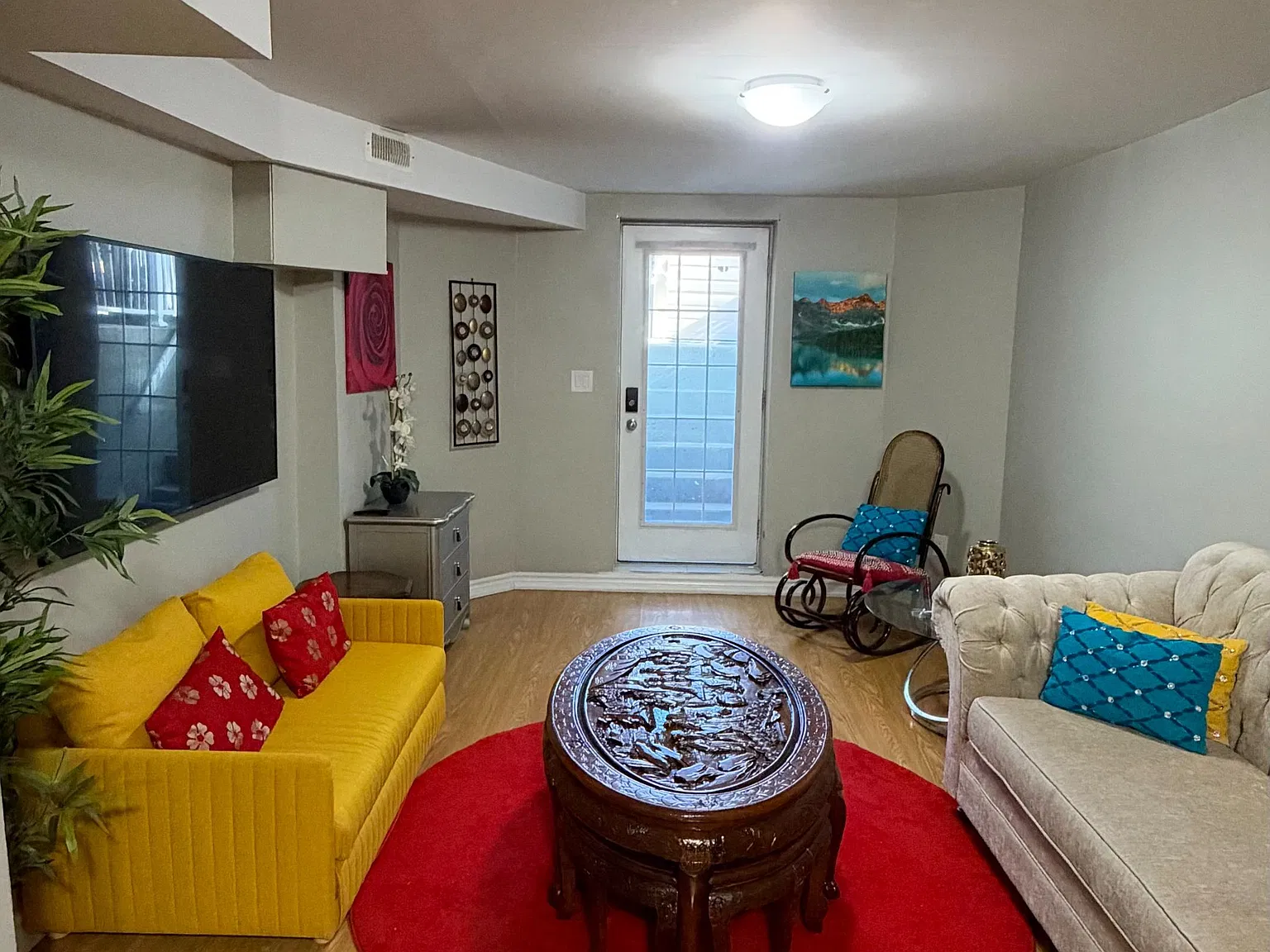 2 bed, $2,000 — Photo 2