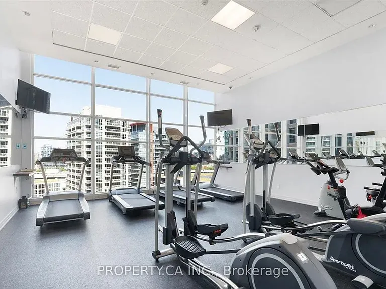 628 Fleet St #327 — Photo 10