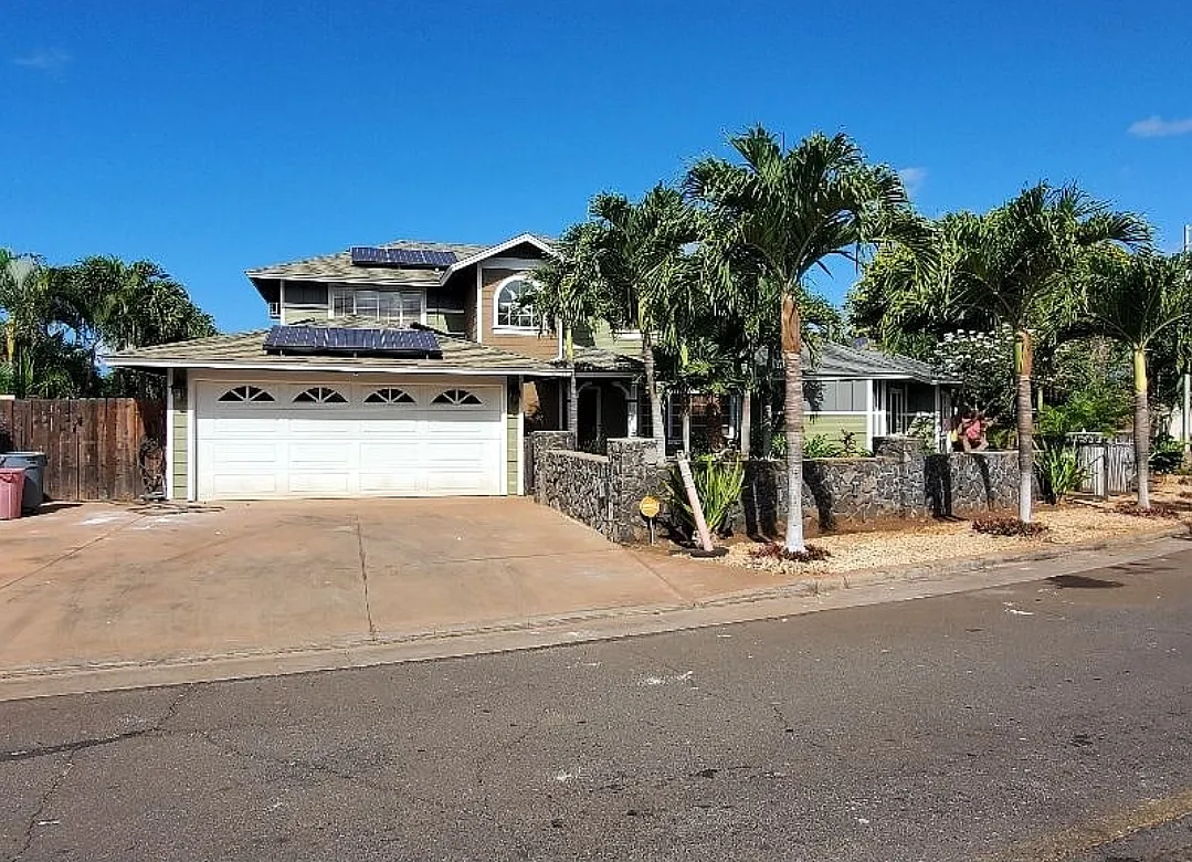 3 bed, 2060 sqft, $4,950 — Photo 1