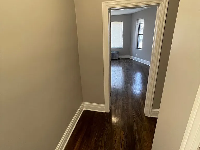 11023 S Vernon Ave #1B — Photo 4