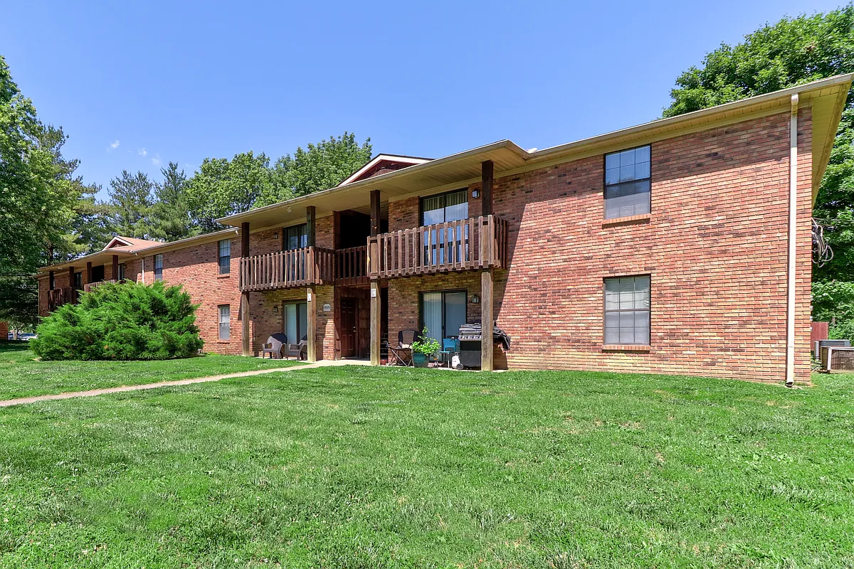 Building Photo - Pebble Creek