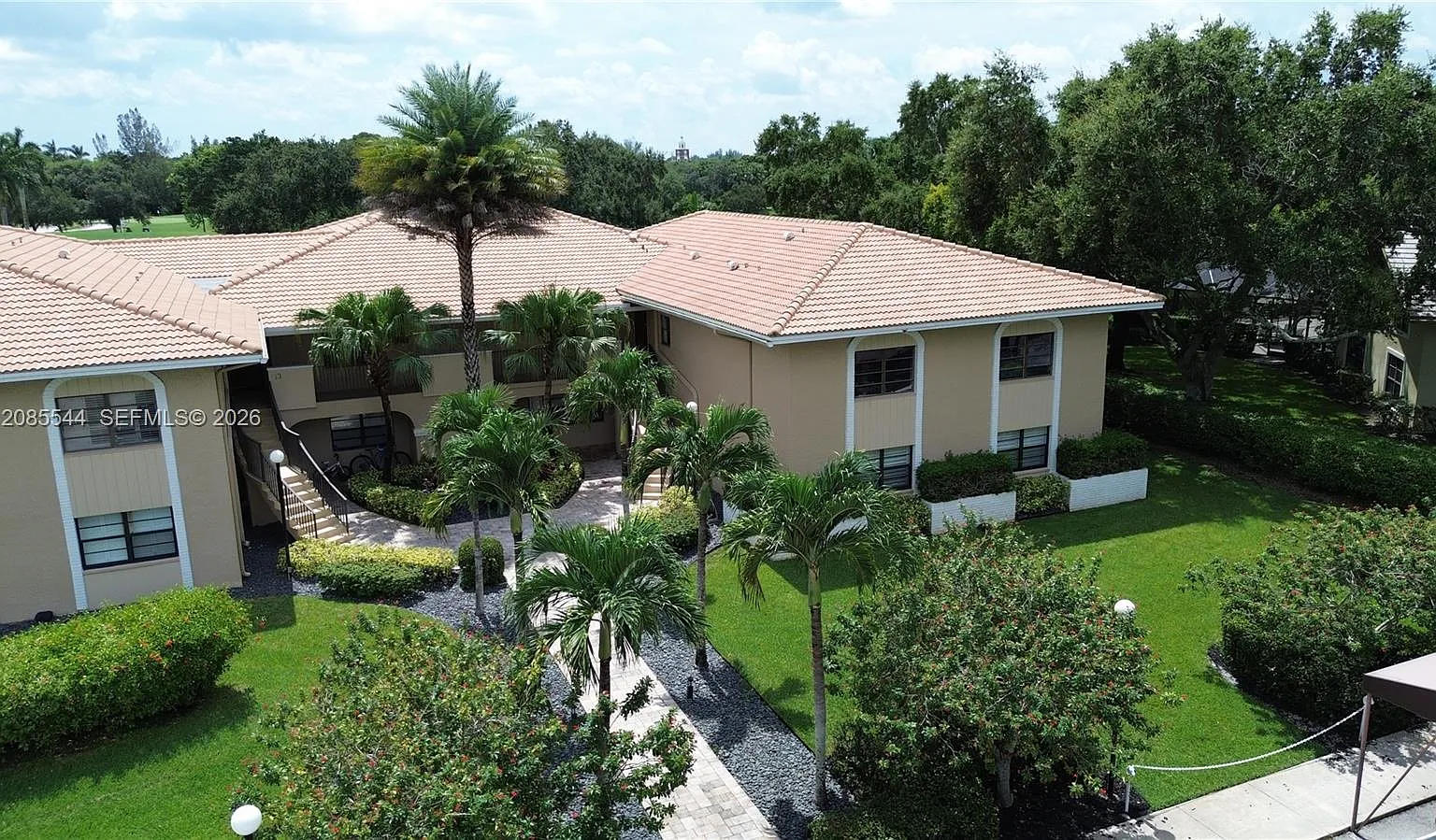 Lago Mar East Lodge Condo — Photo 2