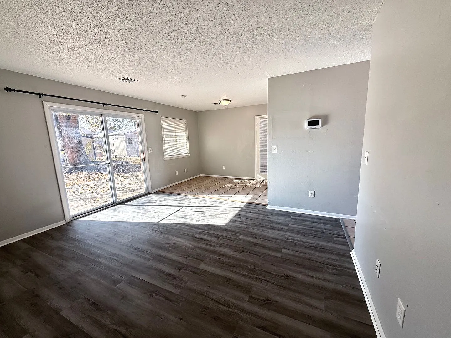 Cute 3BD 1BA Home w/ Bonus Room in Midwest City — Photo 3