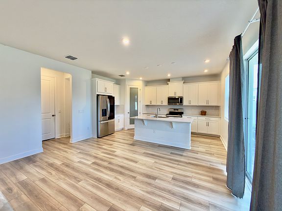 3rd image of 2968 Wild Mulberry Dr