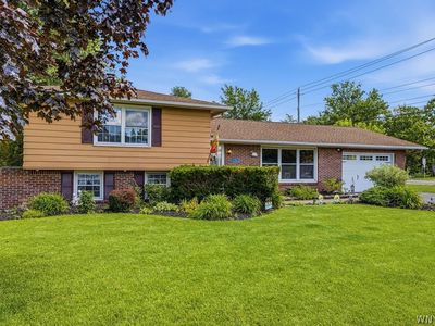 23 Eisenhower Dr, Lockport, NY, 14094