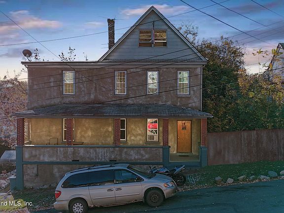 2nd image of 16 Van Tuyl St