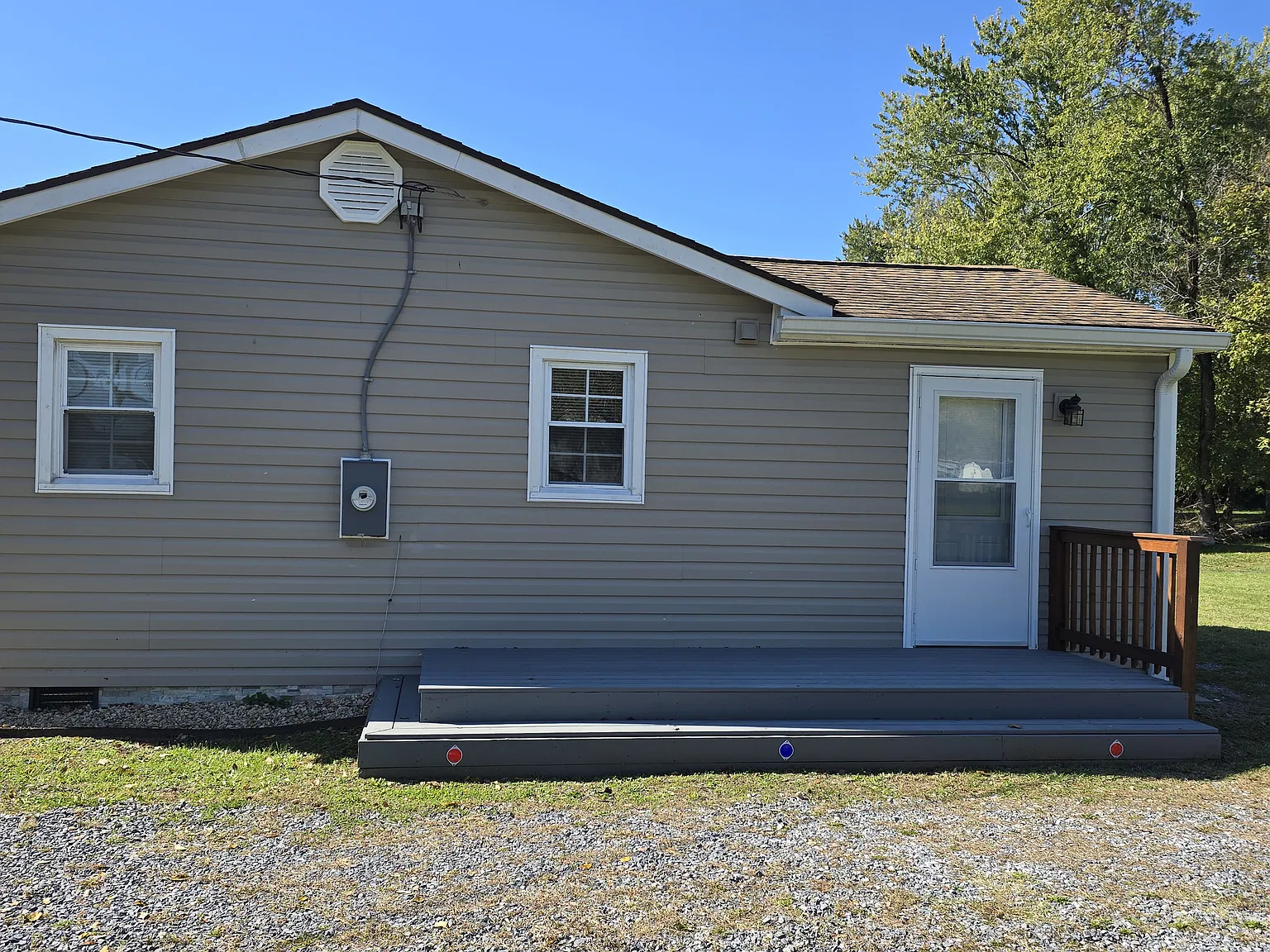3 bed, 960 sqft, $1,400 — Photo 2