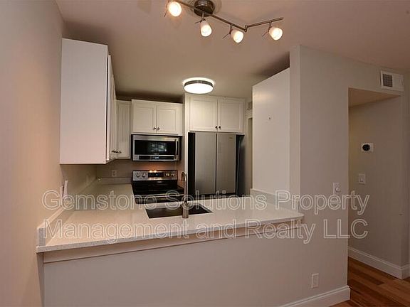 4th image of 601 Boyd Mill Ave Unit P7